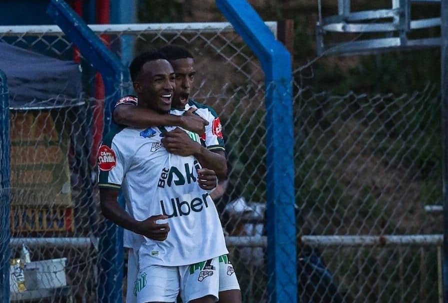 Uberlândia vence Betim e assume liderança do grupo