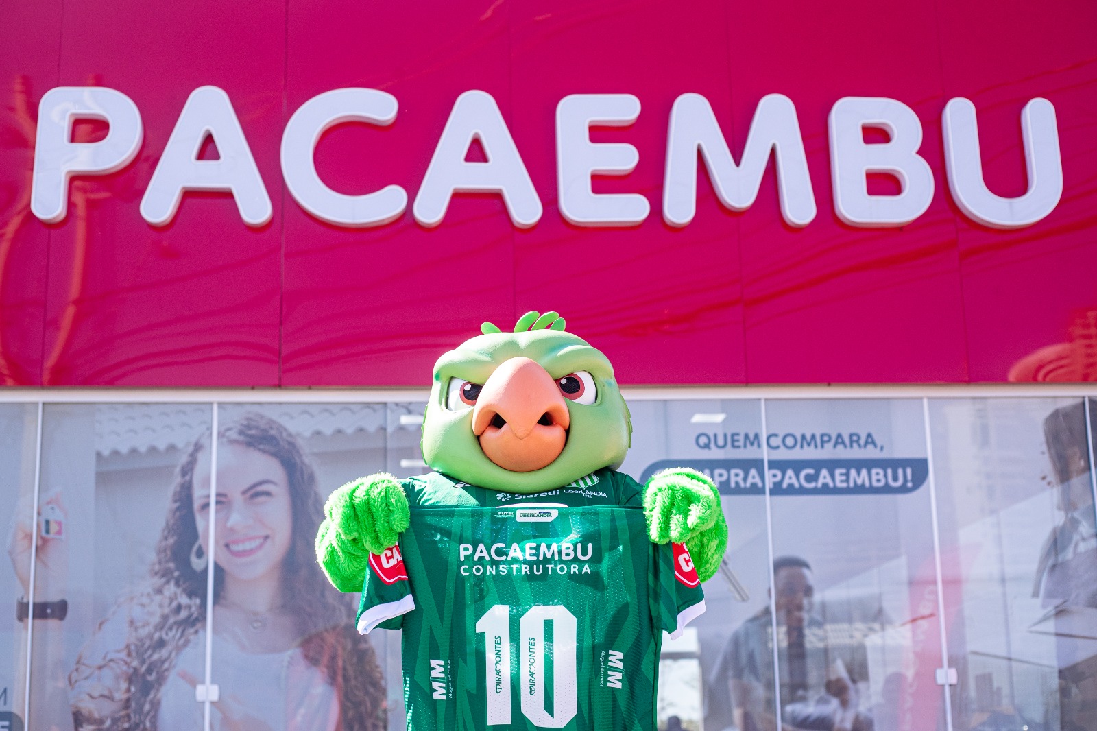 Periquito visita empreendimento Moradas do Horizonte da Pacaembu Construtora