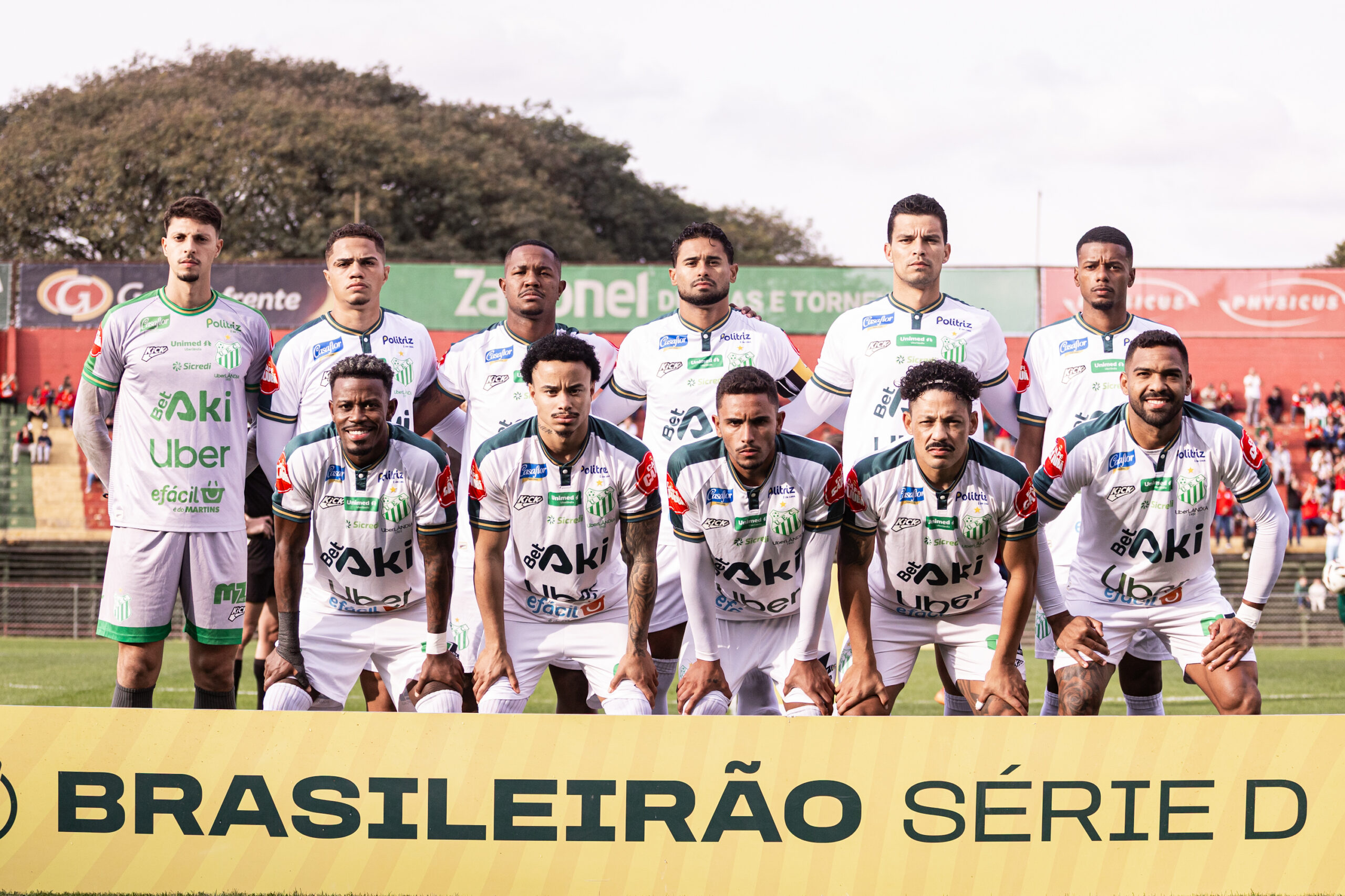 Uberlândia elimina Portuguesa e se garante nas quartas da Série D
